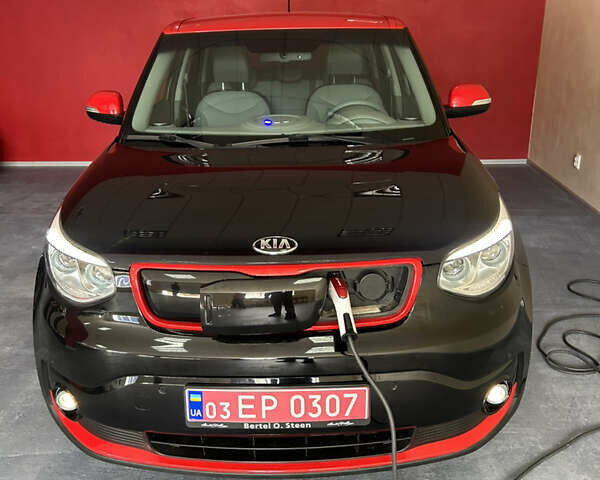 Черный Киа Soul, объемом двигателя 0 л и пробегом 95 тыс. км за 6999 $, фото 2 на Automoto.ua