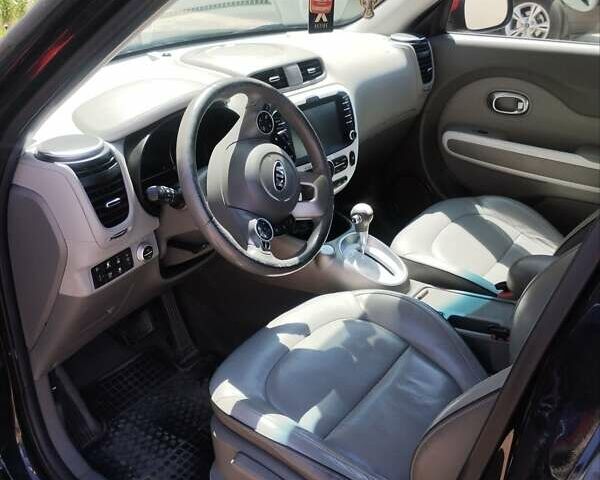 Черный Киа Soul, объемом двигателя 0 л и пробегом 153 тыс. км за 8250 $, фото 8 на Automoto.ua