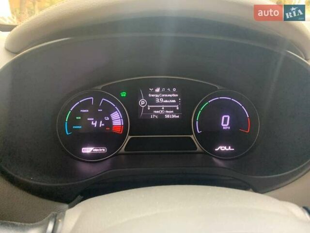 Чорний Кіа Soul, об'ємом двигуна 0 л та пробігом 98 тис. км за 11000 $, фото 6 на Automoto.ua