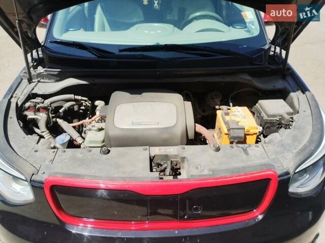 Черный Киа Soul, объемом двигателя 0 л и пробегом 153 тыс. км за 8250 $, фото 1 на Automoto.ua