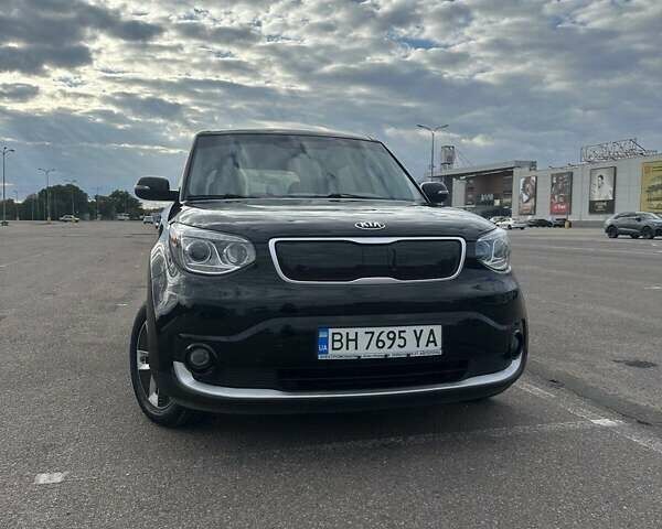 Чорний Кіа Soul, об'ємом двигуна 0 л та пробігом 124 тис. км за 11000 $, фото 2 на Automoto.ua