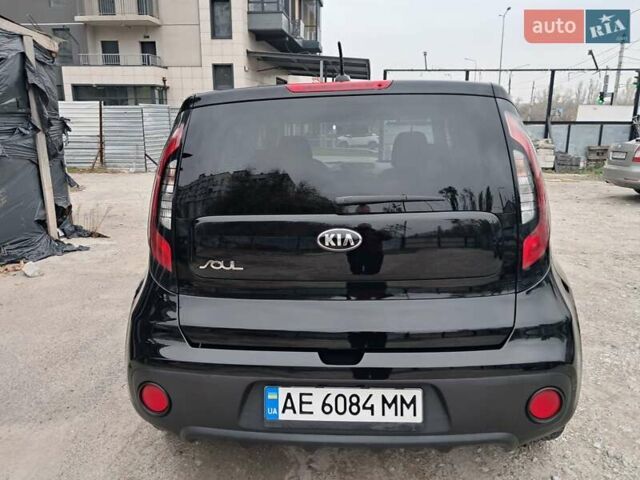 Черный Киа Soul, объемом двигателя 1.59 л и пробегом 183 тыс. км за 9800 $, фото 3 на Automoto.ua
