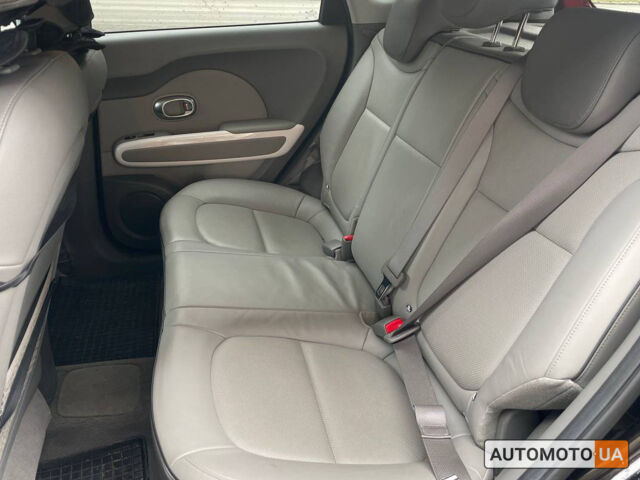 Чорний Кіа Soul, об'ємом двигуна 27 л та пробігом 133 тис. км за 9800 $, фото 14 на Automoto.ua