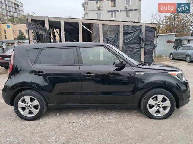 Черный Киа Soul, объемом двигателя 1.59 л и пробегом 183 тыс. км за 9800 $, фото 1 на Automoto.ua