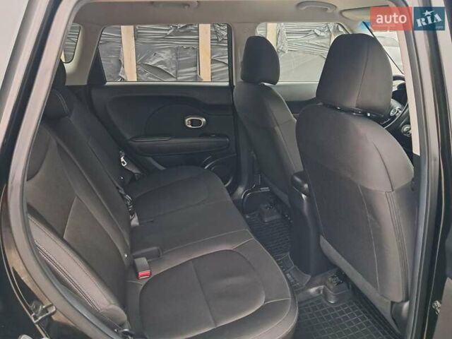 Черный Киа Soul, объемом двигателя 1.59 л и пробегом 183 тыс. км за 9800 $, фото 12 на Automoto.ua