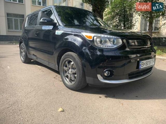 Чорний Кіа Soul, об'ємом двигуна 0 л та пробігом 98 тис. км за 11000 $, фото 4 на Automoto.ua