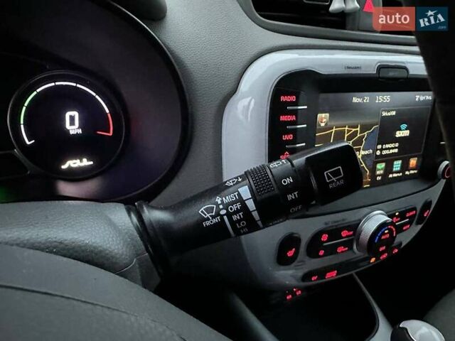 Черный Киа Soul, объемом двигателя 0 л и пробегом 100 тыс. км за 8790 $, фото 24 на Automoto.ua