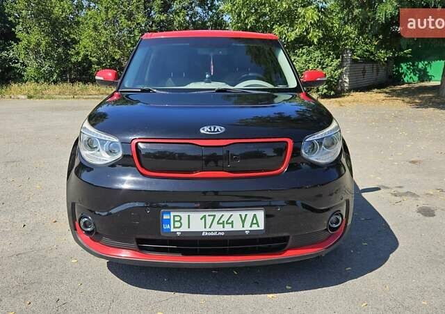 Чорний Кіа Soul, об'ємом двигуна 0 л та пробігом 85 тис. км за 11000 $, фото 9 на Automoto.ua