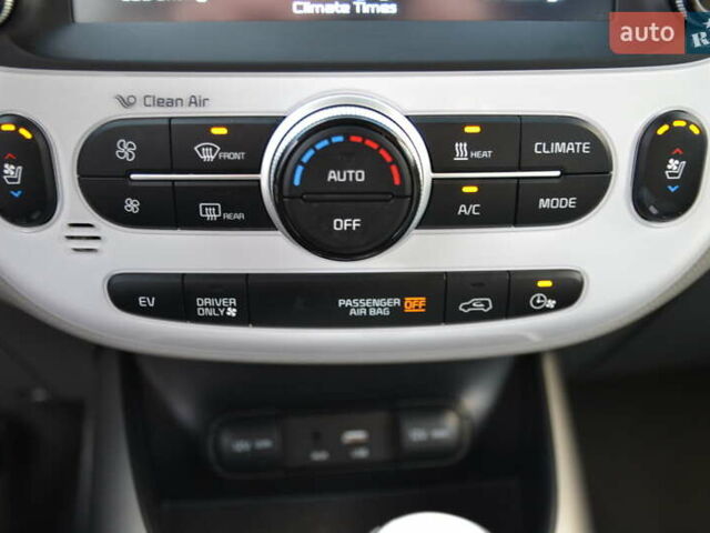 Чорний Кіа Soul, об'ємом двигуна 0 л та пробігом 126 тис. км за 6700 $, фото 25 на Automoto.ua