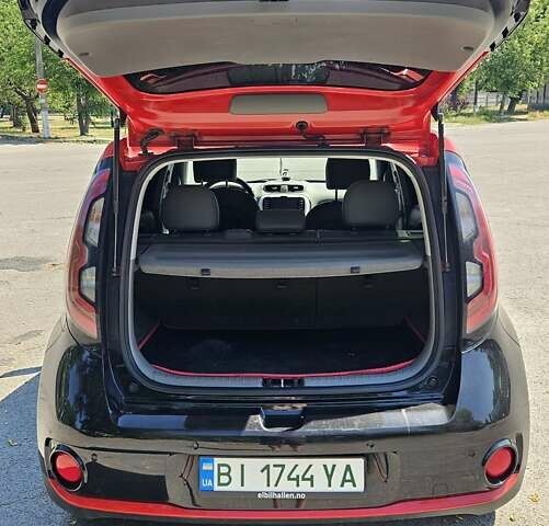 Чорний Кіа Soul, об'ємом двигуна 0 л та пробігом 85 тис. км за 11000 $, фото 6 на Automoto.ua
