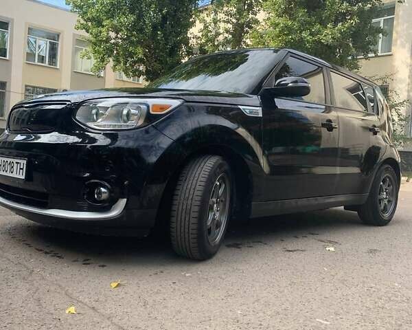 Чорний Кіа Soul, об'ємом двигуна 0 л та пробігом 98 тис. км за 11000 $, фото 1 на Automoto.ua