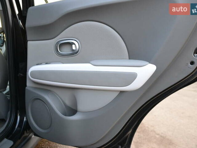 Чорний Кіа Soul, об'ємом двигуна 0 л та пробігом 126 тис. км за 6700 $, фото 21 на Automoto.ua