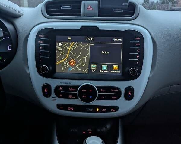 Черный Киа Soul, объемом двигателя 0 л и пробегом 120 тыс. км за 6700 $, фото 5 на Automoto.ua