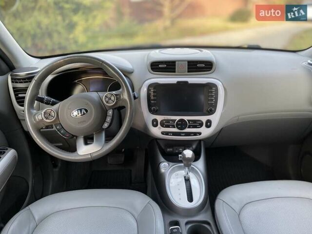 Чорний Кіа Soul, об'ємом двигуна 0 л та пробігом 114 тис. км за 7350 $, фото 8 на Automoto.ua