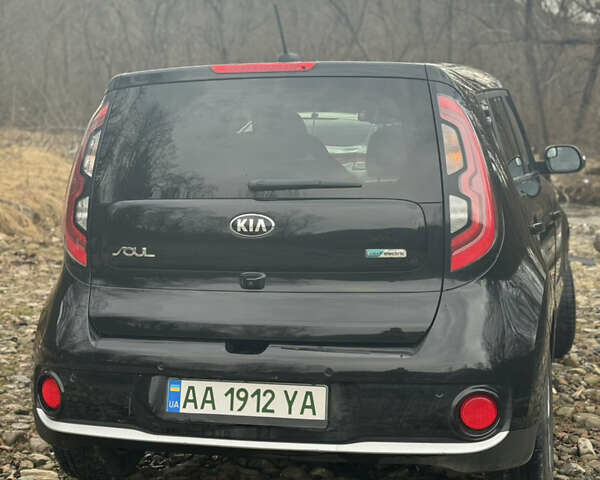 Чорний Кіа Soul, об'ємом двигуна 0 л та пробігом 115 тис. км за 8499 $, фото 7 на Automoto.ua