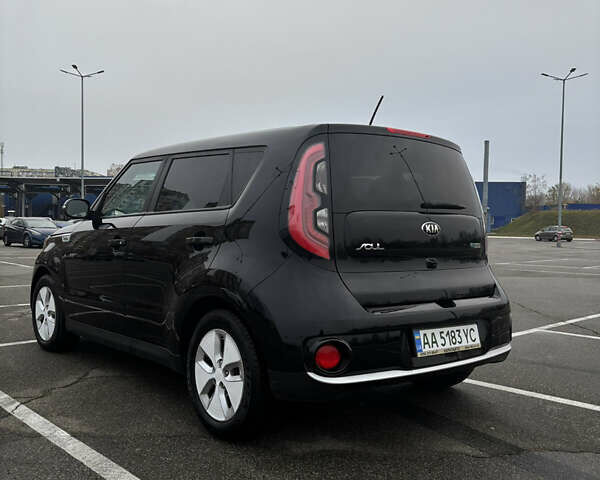 Черный Киа Soul, объемом двигателя 0 л и пробегом 100 тыс. км за 9100 $, фото 5 на Automoto.ua