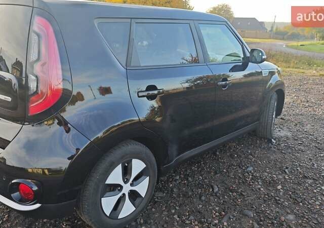 Чорний Кіа Soul, об'ємом двигуна 0 л та пробігом 188 тис. км за 8300 $, фото 14 на Automoto.ua
