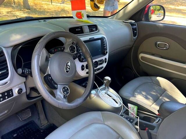Черный Киа Soul, объемом двигателя 0 л и пробегом 116 тыс. км за 10500 $, фото 3 на Automoto.ua