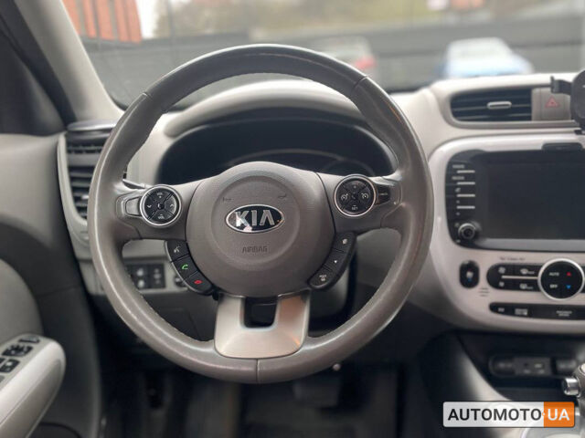 Чорний Кіа Soul, об'ємом двигуна 27 л та пробігом 133 тис. км за 9800 $, фото 11 на Automoto.ua