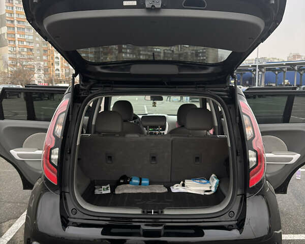 Черный Киа Soul, объемом двигателя 0 л и пробегом 100 тыс. км за 9100 $, фото 35 на Automoto.ua