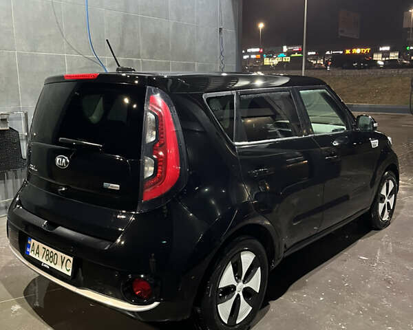 Черный Киа Soul, объемом двигателя 0 л и пробегом 126 тыс. км за 7800 $, фото 5 на Automoto.ua