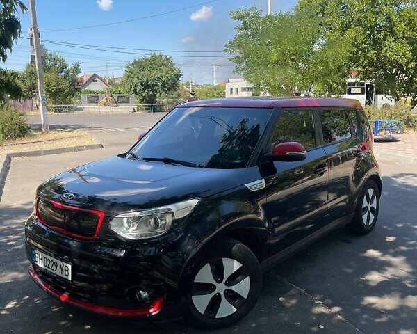 Чорний Кіа Soul, об'ємом двигуна 0 л та пробігом 300 тис. км за 10500 $, фото 7 на Automoto.ua