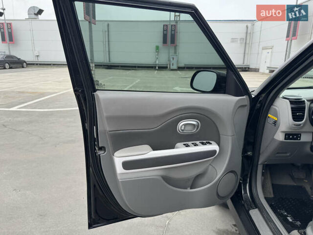 Черный Киа Soul, объемом двигателя 0 л и пробегом 127 тыс. км за 10700 $, фото 13 на Automoto.ua