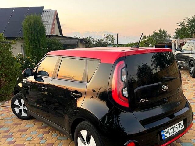 Черный Киа Soul, объемом двигателя 0 л и пробегом 116 тыс. км за 10500 $, фото 10 на Automoto.ua
