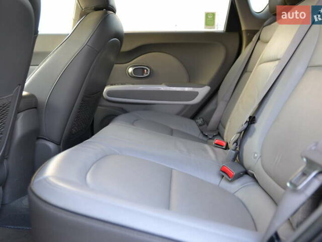 Чорний Кіа Soul, об'ємом двигуна 0 л та пробігом 126 тис. км за 6700 $, фото 16 на Automoto.ua