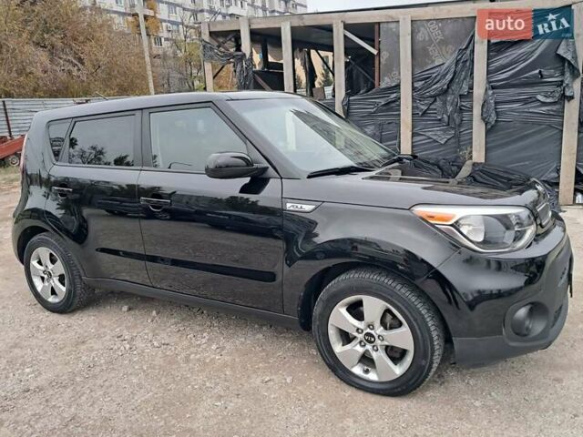 Черный Киа Soul, объемом двигателя 1.59 л и пробегом 183 тыс. км за 9800 $, фото 5 на Automoto.ua