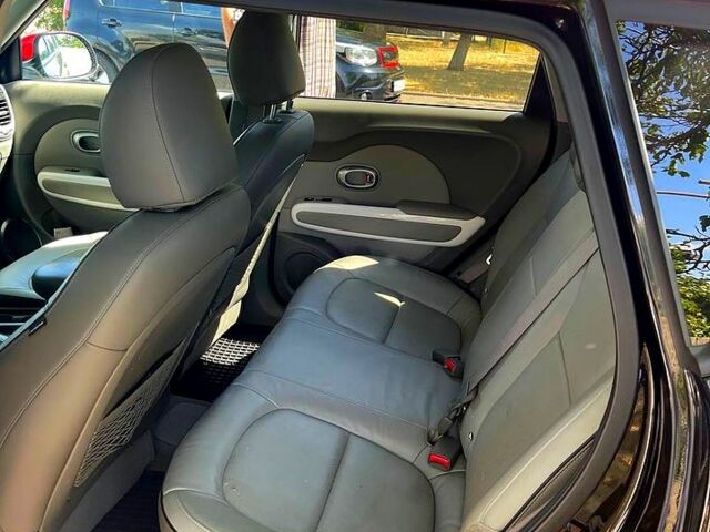 Черный Киа Soul, объемом двигателя 0 л и пробегом 116 тыс. км за 10500 $, фото 6 на Automoto.ua