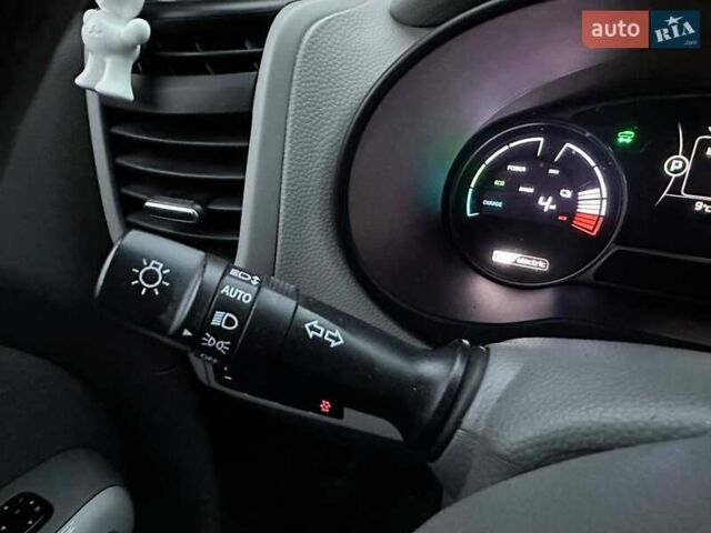 Черный Киа Soul, объемом двигателя 0 л и пробегом 100 тыс. км за 8790 $, фото 22 на Automoto.ua