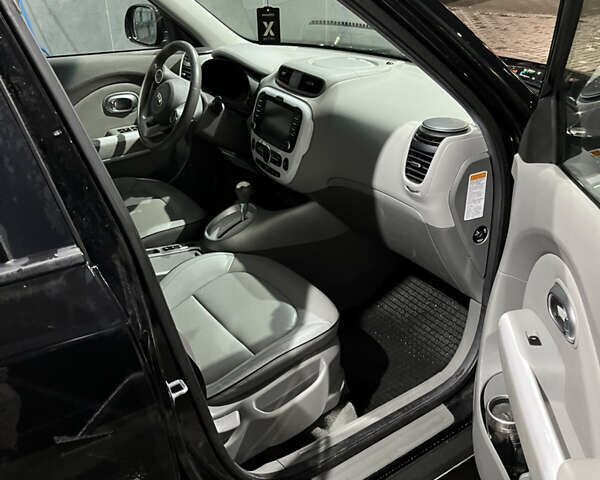 Черный Киа Soul, объемом двигателя 0 л и пробегом 126 тыс. км за 7800 $, фото 16 на Automoto.ua