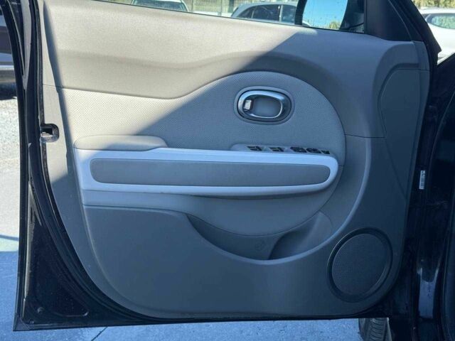 Чорний Кіа Soul, об'ємом двигуна 0 л та пробігом 175 тис. км за 6600 $, фото 10 на Automoto.ua