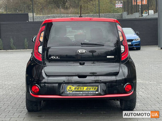 Чорний Кіа Soul, об'ємом двигуна 27 л та пробігом 133 тис. км за 9800 $, фото 4 на Automoto.ua
