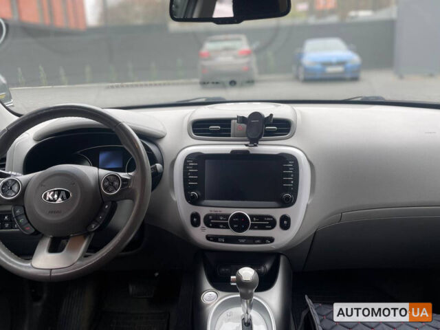 Чорний Кіа Soul, об'ємом двигуна 27 л та пробігом 133 тис. км за 9800 $, фото 12 на Automoto.ua