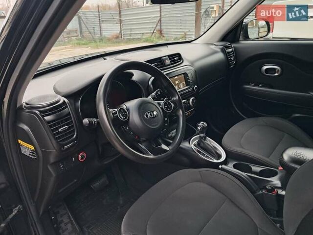 Черный Киа Soul, объемом двигателя 1.59 л и пробегом 183 тыс. км за 9800 $, фото 15 на Automoto.ua