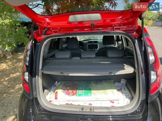 Чорний Кіа Soul, об'ємом двигуна 0 л та пробігом 300 тис. км за 10500 $, фото 5 на Automoto.ua