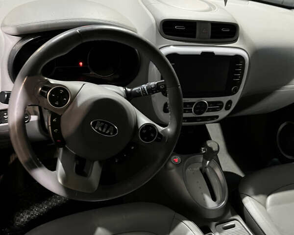 Черный Киа Soul, объемом двигателя 0 л и пробегом 126 тыс. км за 7800 $, фото 14 на Automoto.ua