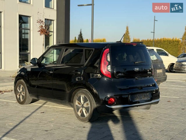 Чорний Кіа Soul, об'ємом двигуна 0 л та пробігом 168 тис. км за 9800 $, фото 5 на Automoto.ua