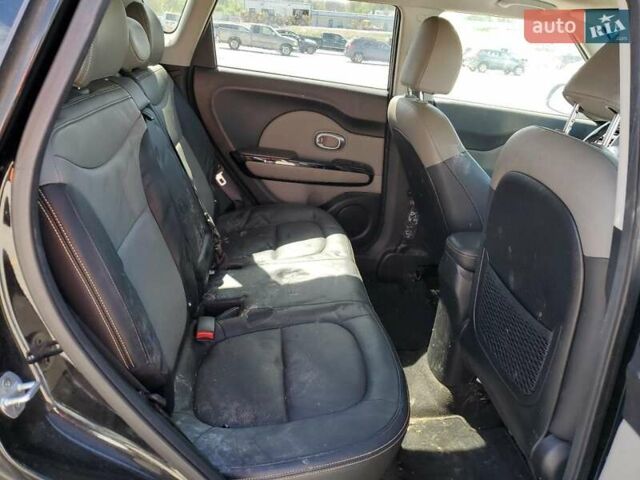 Черный Киа Soul, объемом двигателя 2 л и пробегом 105 тыс. км за 2300 $, фото 10 на Automoto.ua