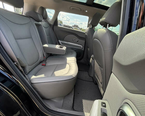 Черный Киа Soul, объемом двигателя 0 л и пробегом 61 тыс. км за 9300 $, фото 11 на Automoto.ua