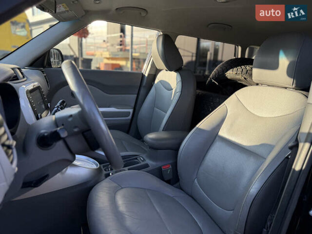 Чорний Кіа Soul, об'ємом двигуна 0 л та пробігом 168 тис. км за 9800 $, фото 7 на Automoto.ua