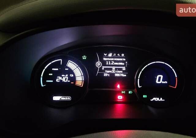 Черный Киа Soul, объемом двигателя 0 л и пробегом 131 тыс. км за 10600 $, фото 8 на Automoto.ua