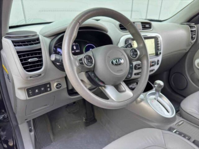 Чорний Кіа Soul, об'ємом двигуна 0 л та пробігом 73 тис. км за 3600 $, фото 8 на Automoto.ua