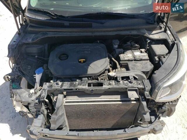Чорний Кіа Soul, об'ємом двигуна 2 л та пробігом 105 тис. км за 2200 $, фото 11 на Automoto.ua