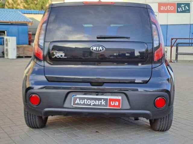Черный Киа Soul, объемом двигателя 1.6 л и пробегом 112 тыс. км за 15990 $, фото 13 на Automoto.ua