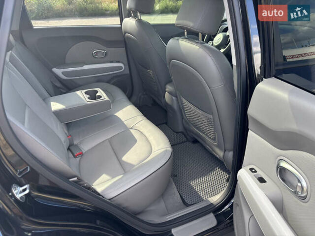 Черный Киа Soul, объемом двигателя 0 л и пробегом 61 тыс. км за 9300 $, фото 10 на Automoto.ua