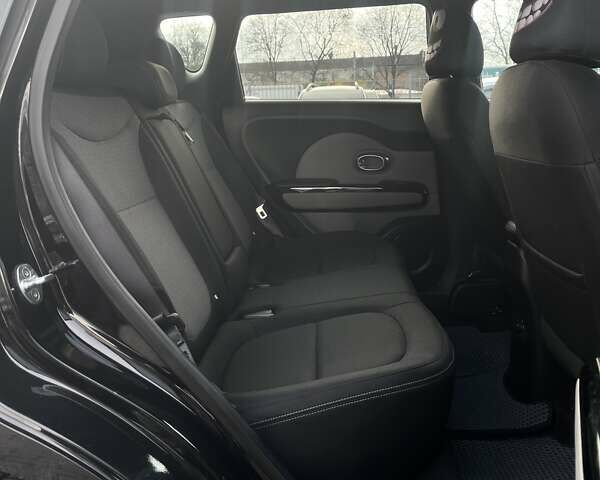 Чорний Кіа Soul, об'ємом двигуна 2 л та пробігом 143 тис. км за 12300 $, фото 13 на Automoto.ua