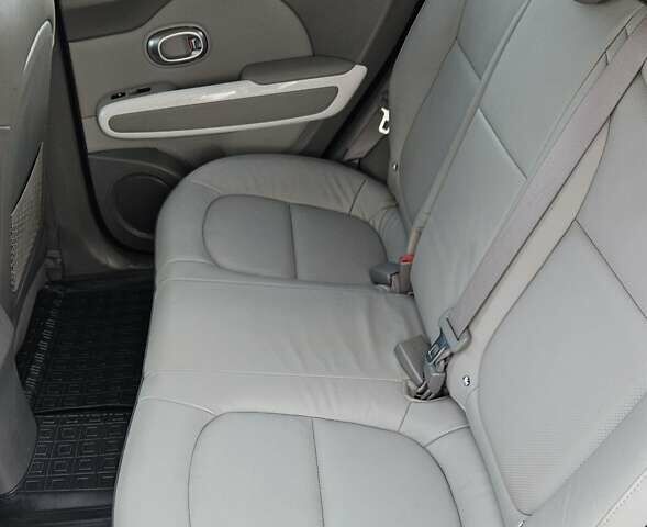 Черный Киа Soul, объемом двигателя 0 л и пробегом 131 тыс. км за 10600 $, фото 13 на Automoto.ua